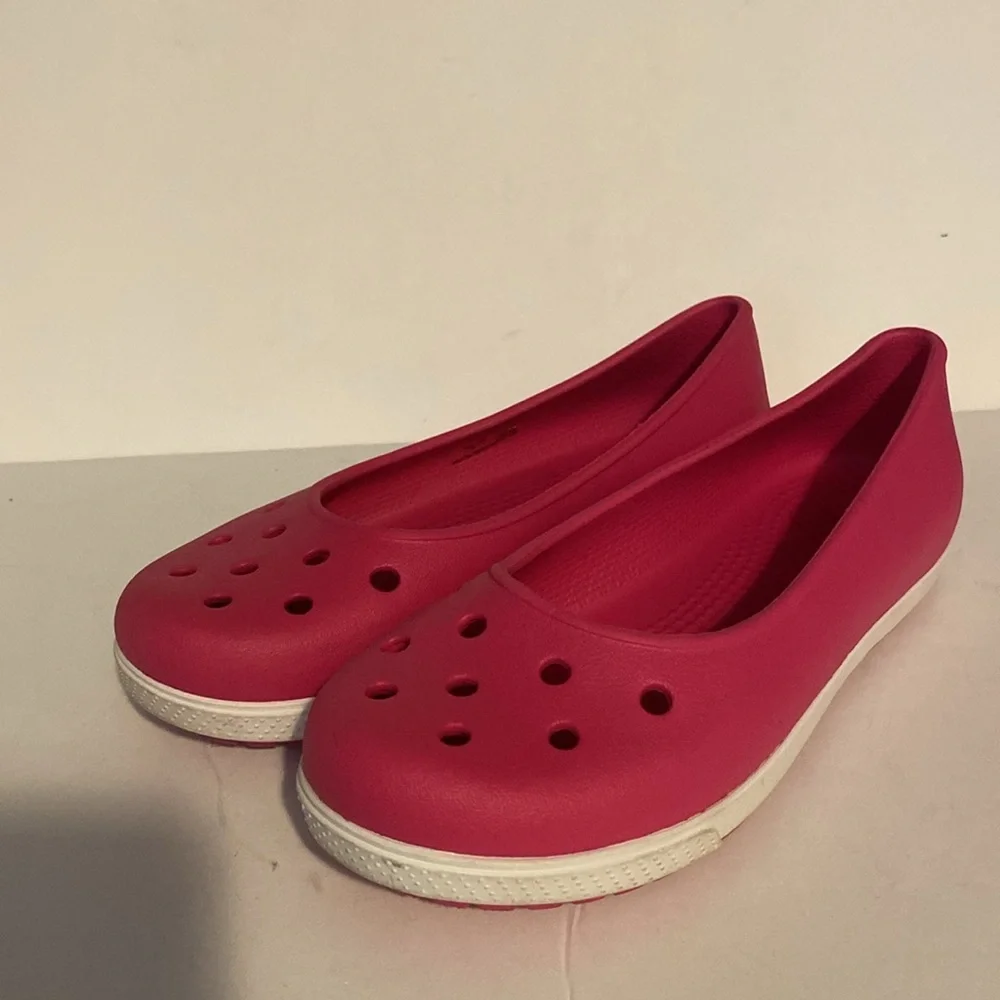 Crocs Fuchsia Pink  Airy Ballet Flats - Picture 2 of 8